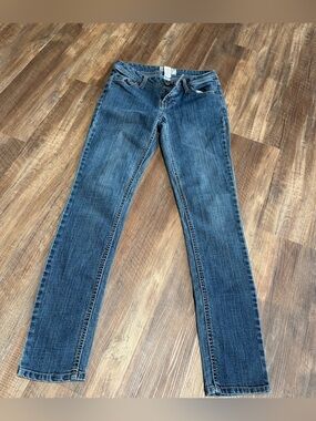 5/$25 Women’s Jeans